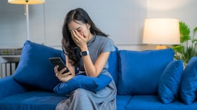 Antes de eliminar archivos, WhatsApp recomienda proteger los chats mediante una copia de seguridad.