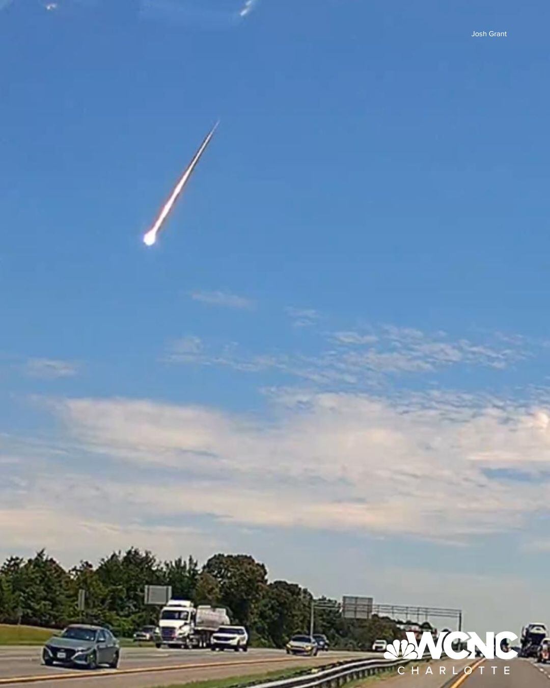 Los expertos detallaron que la magnitud de la luz debe ser muy alta para ver la roca a plena luz del día.
