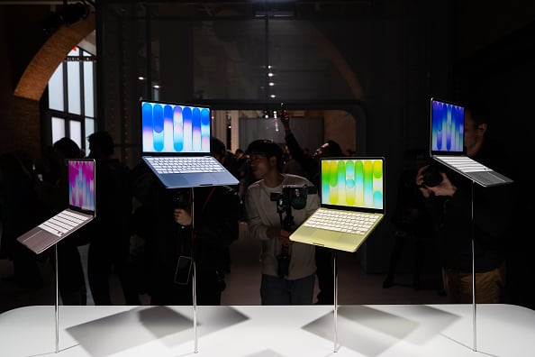 MacBook Neo llega con Apple Intelligence y batería de hasta 16 horas.