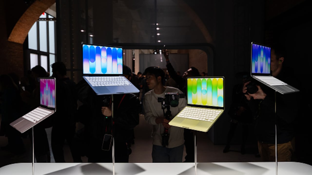 MacBook Neo llega con Apple Intelligence y batería de hasta 16 horas.
