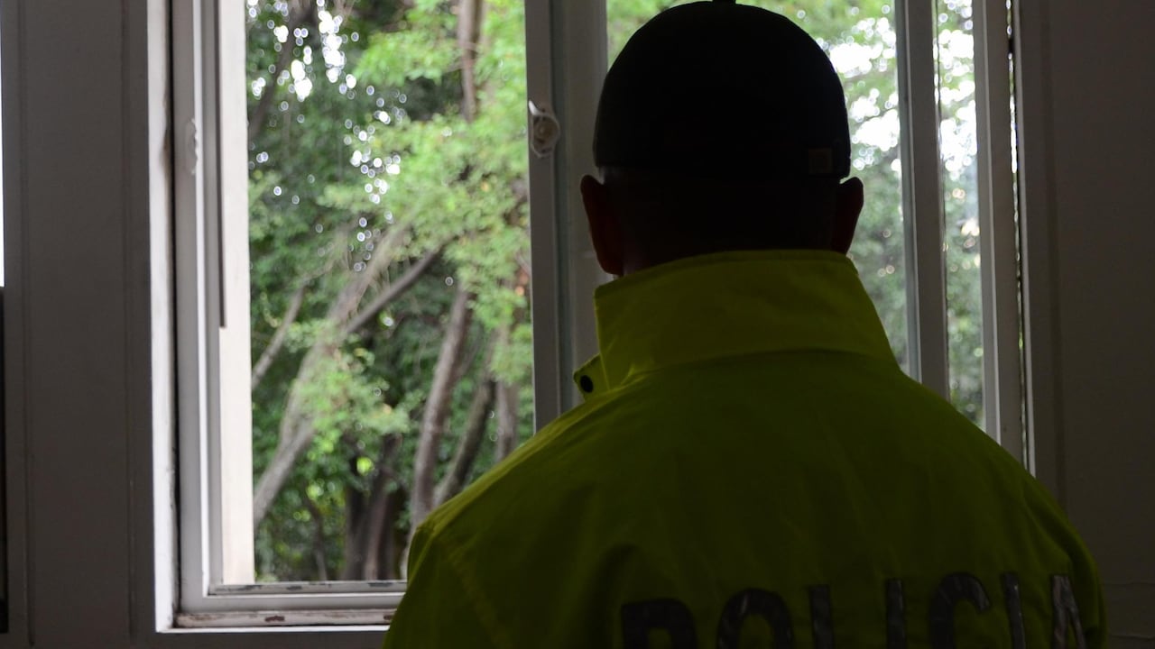Policía encontró a su esposa, al parecer, con un compañero de la Sijín. (Imagen de referencia).