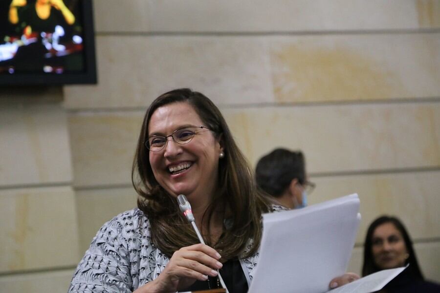 La abogada Natalia Ángel Cabo fue elegida magistrada de la Corte Constitucional en reemplazo de Alberto Rojas Ríos.