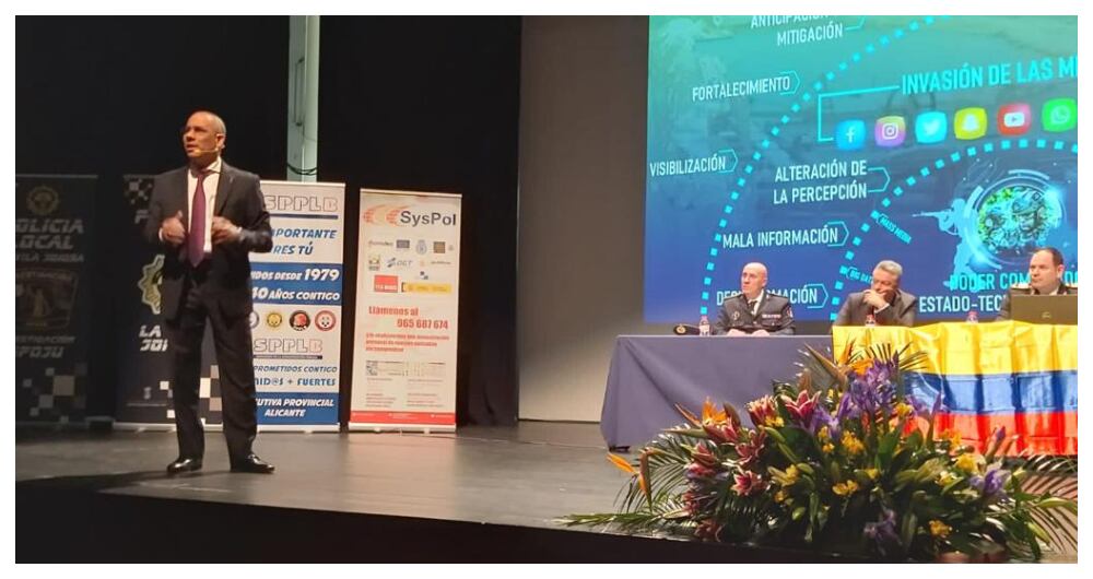 El general (r) Eduardo Zapateiro, en Alicante, España