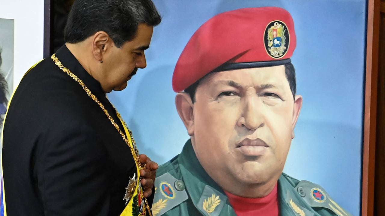 Nicolás Maduro le rindió un homenaje al expresidente fallecido Hugo Chávez. Foto: AFP.