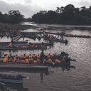 Parte del trayecto entre Colombia y Panamá, a través del tapón del Darién, se realiza sobre lanchas en ríos que por temporadas crecen demasiado. Es incierta la cifra de personas que han fallecido ahogadas.
FOTO: AFP / EL PAÍS