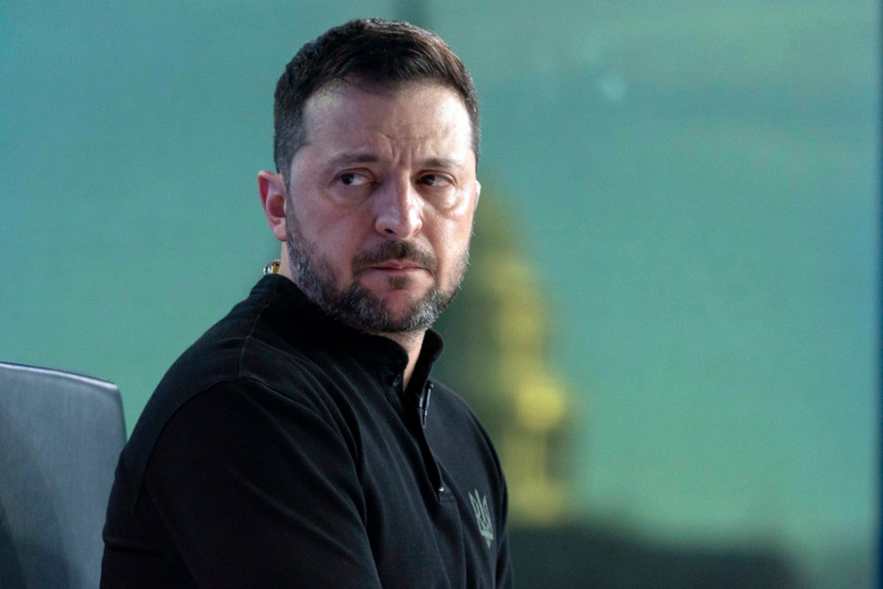 El presidente de Ucrania, Volodymyr Zelenskyy, hace una pausa durante una entrevista con Bret Baier durante una grabación del Informe especial del canal FOX News con Bret Baier en Washington, el viernes 28 de febrero de 2025. (Foto AP/José Luis Magaña)