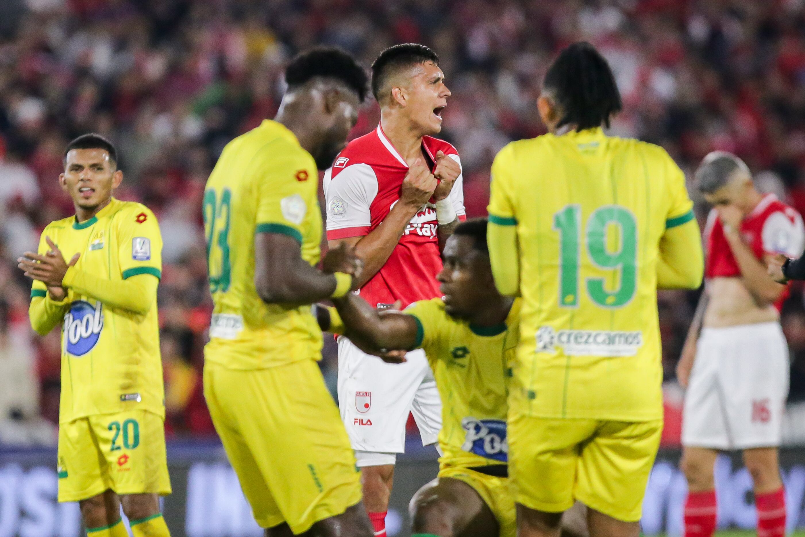 Bogotá. Febrero 06 de 2024. Independiente Santa Fe enfrenta al Atlético Bucaramanga por partido válido de la fecha 4 de la Liga BetPlay I 2024, en el estadio Nemesio Camacho El Campin. (Colprensa - Mariano Vimos)