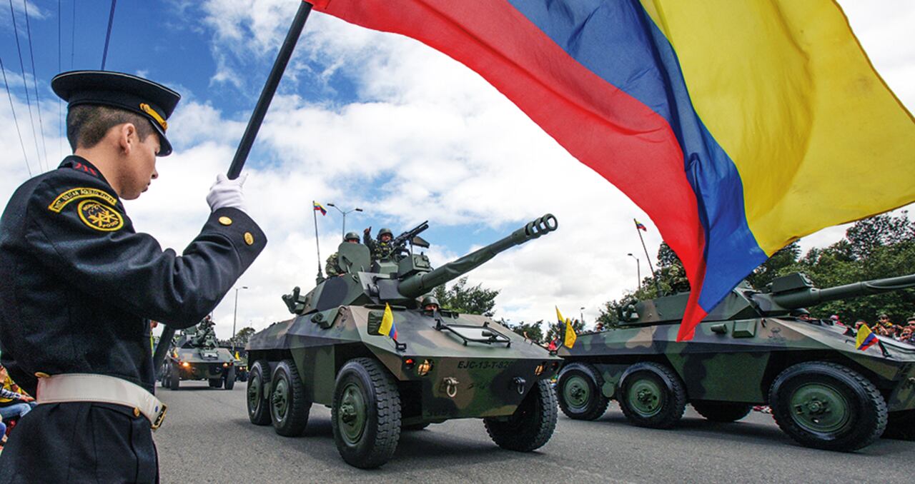 El Ejército le confirmó a SEMANA que les ha adjudicado más de 80 contratos por miles de millones de pesos a tres contratistas, que hacen desde anchetas hasta modernos sistemas militares.