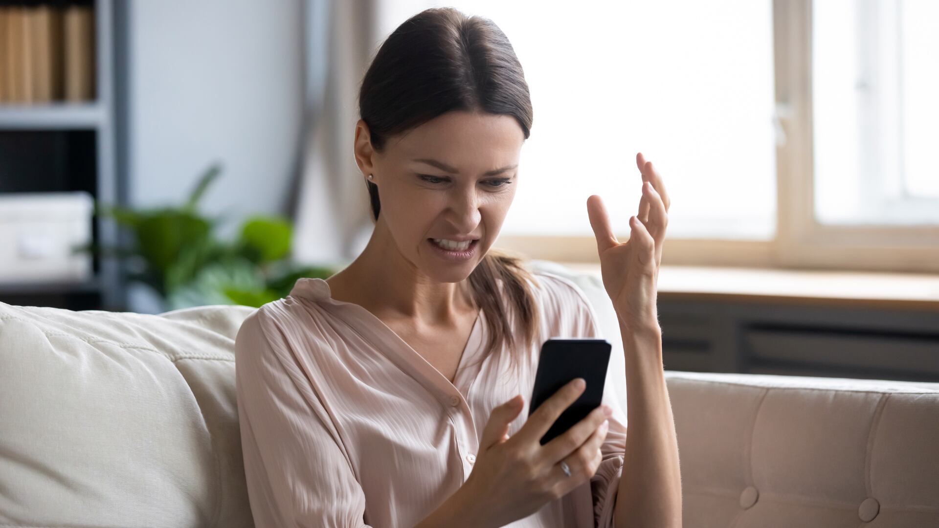 Protegerse de las estafas en línea es una necesidad en la actualidad.