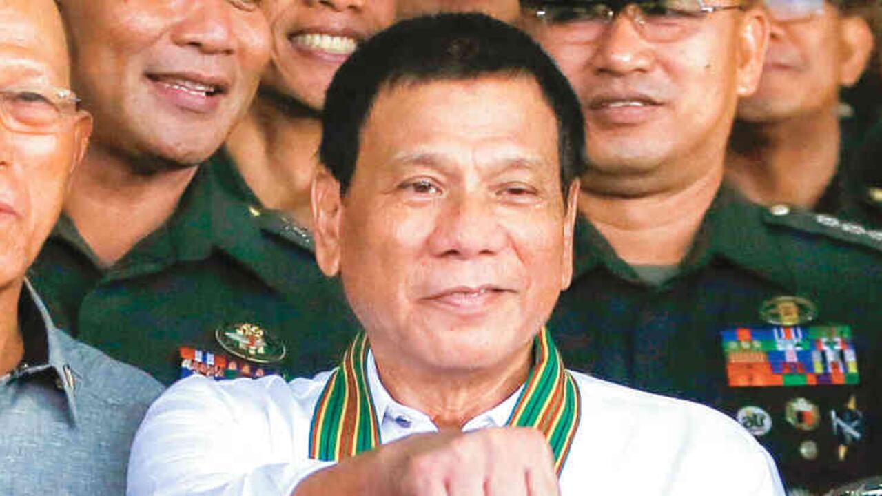 El presidente filipino, Rodrigo Duterte, es aclamado en su país por matar criminales.