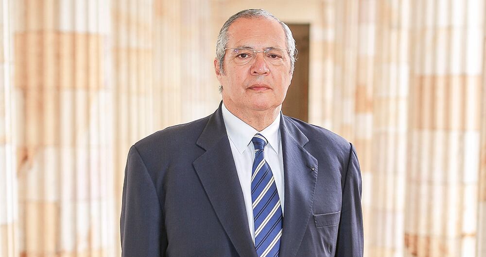 iván namePresidente del Senado