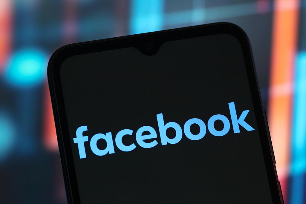 Facebook prueba la posibilidad de compartir enlaces a contenidos externos.