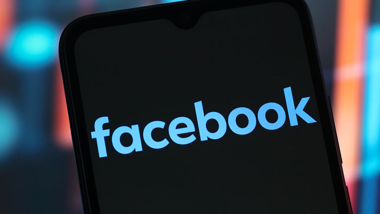 Facebook prueba la posibilidad de compartir enlaces a contenidos externos.