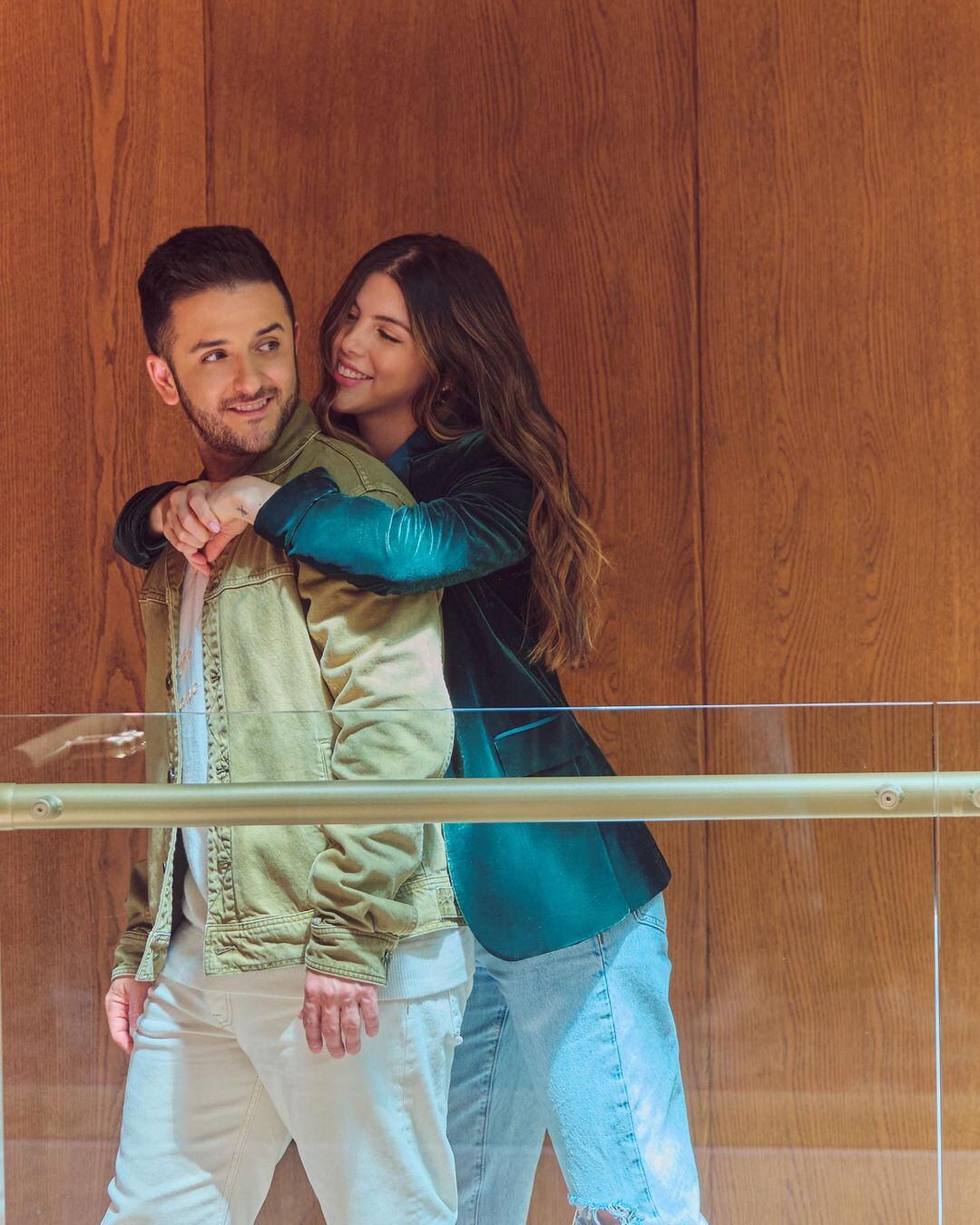 El chef y su novia se encontraban de viaje cuando él le dio la sorpresa