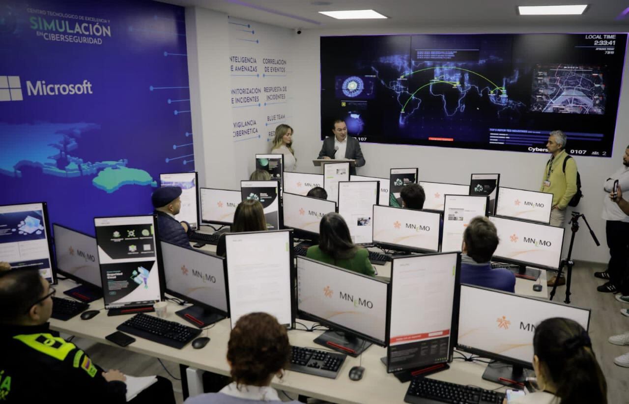Colombia cuenta con el primer Centro Tecnológico de Excelencia y
Simulación en Ciberseguridad de Latinoamérica