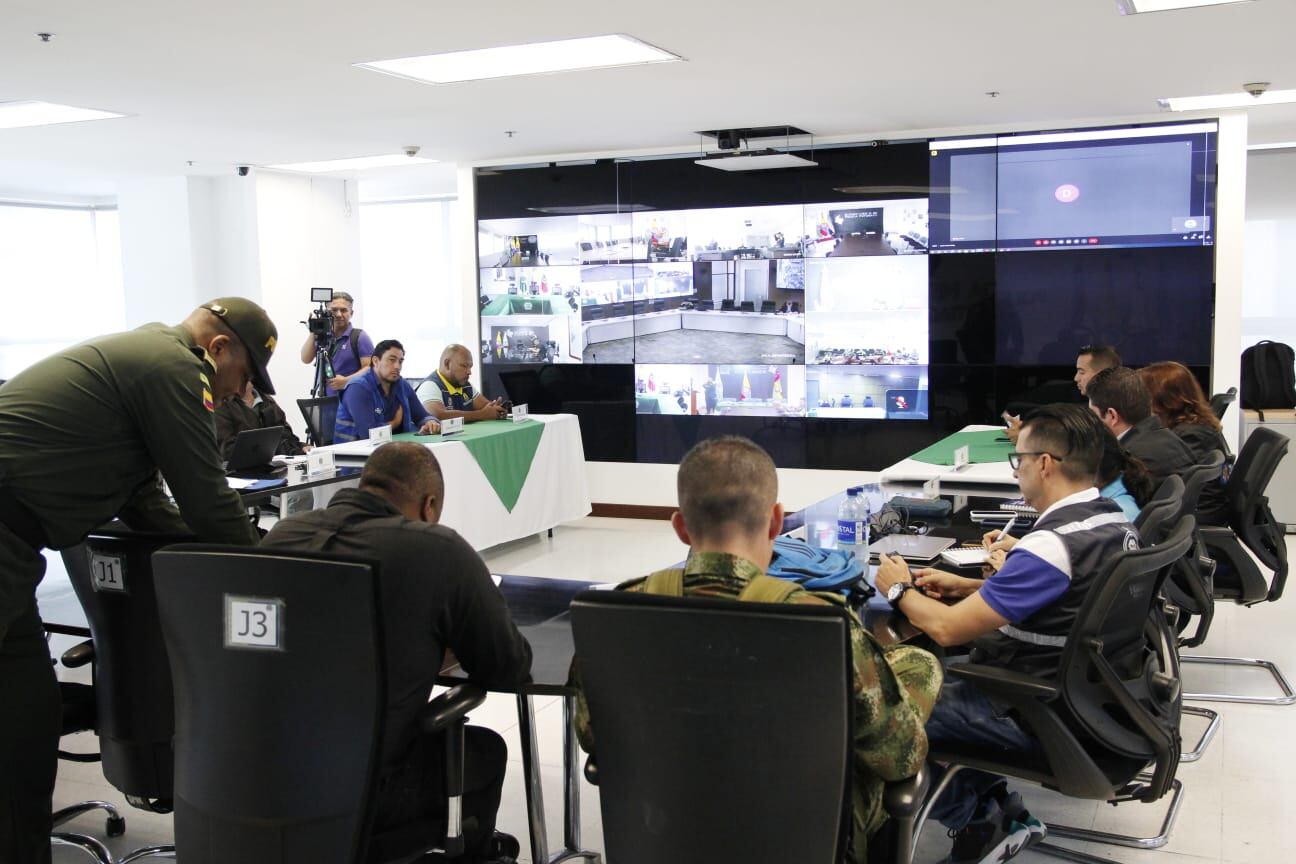 Puesto de Mando Unificado en Cali para hacer seguimiento y control a las manifestaciones convocadas por el Gobierno Nacional.