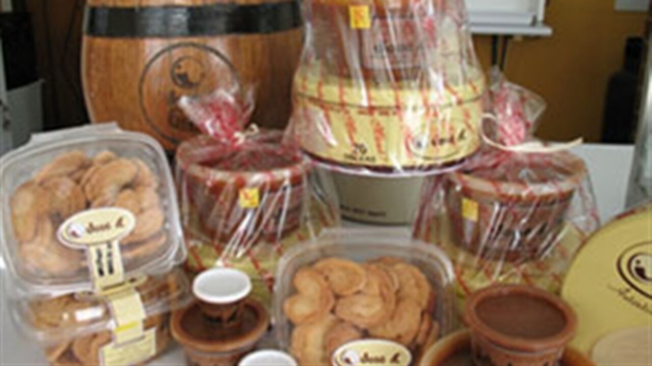 Con el tiempo, los dueños le sumaron a las obleas, la venta de otros productos como pandeyucas y masato.