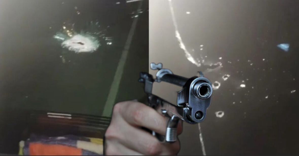 Así quedó el vidrio frontal del bus tras el ataque armado.