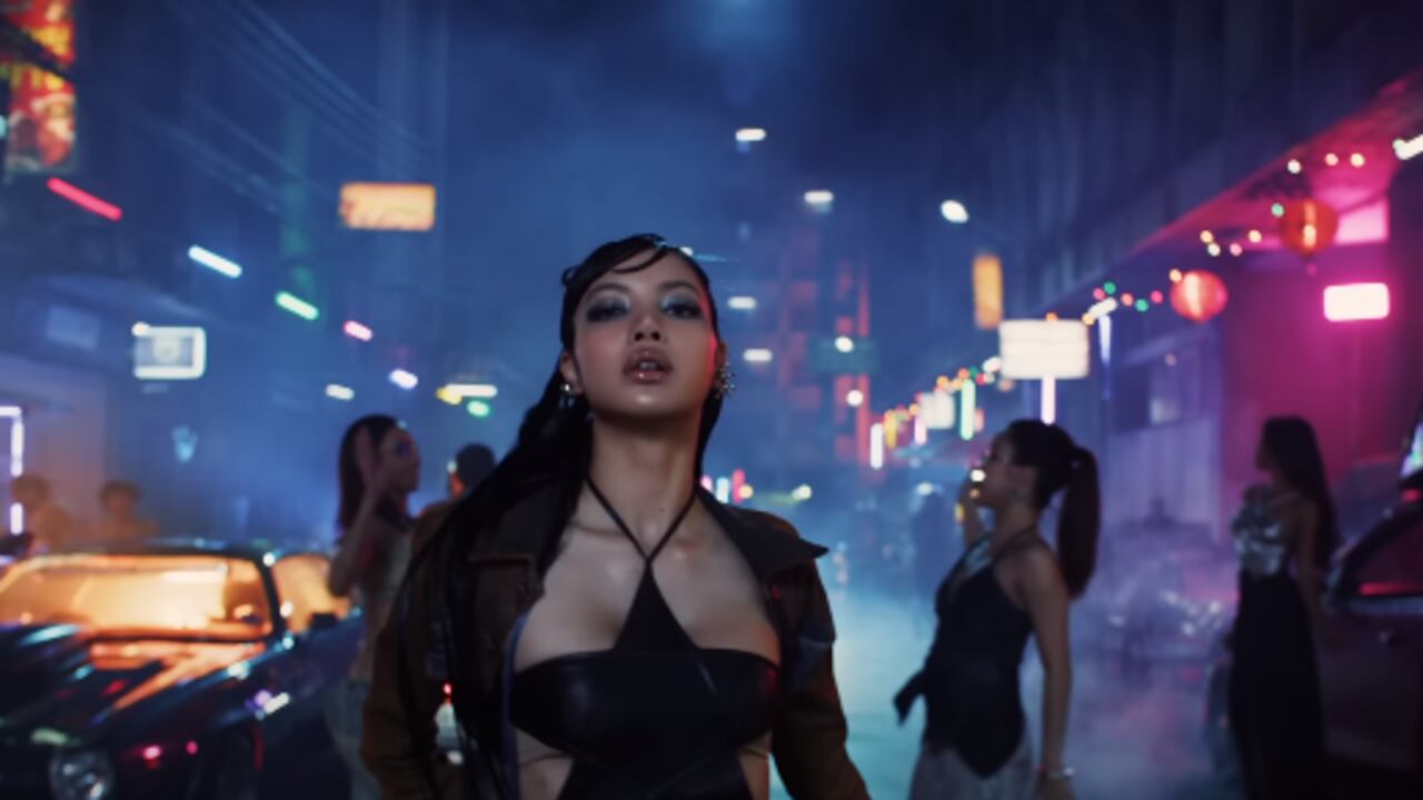 Lalisa estrena RockStar