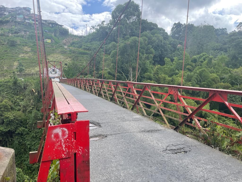 La alcaldía de Manizales adelanta el mantenimiento vial en la ciudad