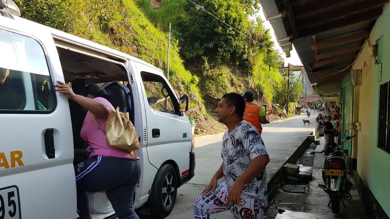 Específicamente, los habitantes viven en los sectores ribereños de Briceño e Ituango y los corregimientos de Puerto Valdivia, en el municipio de Valdivia, y El Doce del municipio de Tarazá.