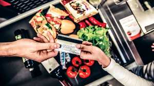 En Colombia hay alrededor de 16 millones de tarjetas de crédito activas con las franquicias Visa, Mastercard, Diners y American Express, a las que se suman otras tarjetas de marca compartida.