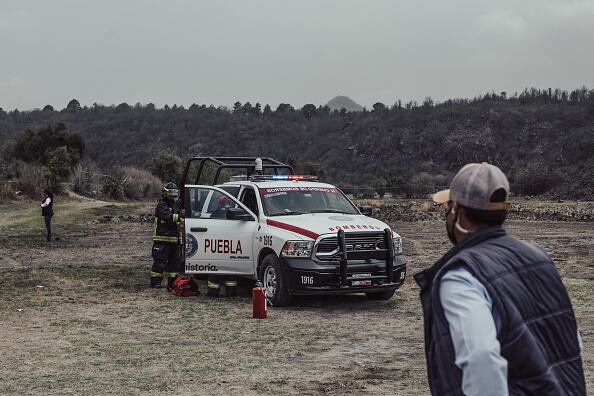 Los gobiernos de los estados de Puebla y Tlaxcala suspendieron clases presenciales de todos los niveles educativos ante la caída de ceniza. Photographer: Koral Carballo/Bloomberg via Getty Images