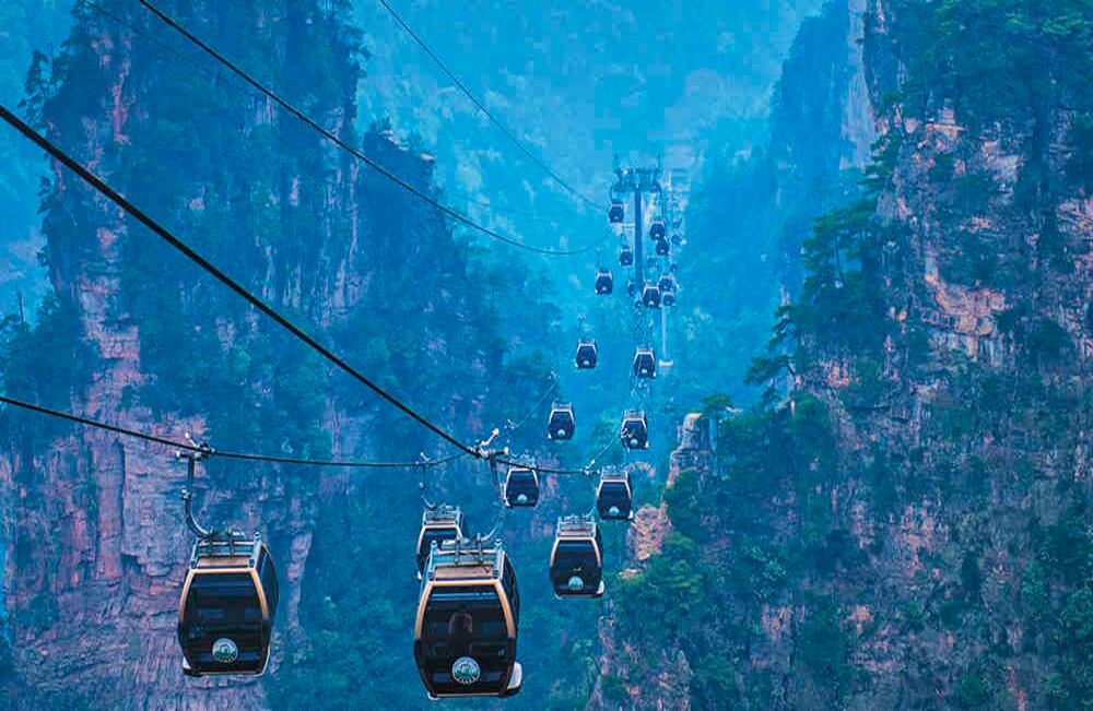 En Tianzi Shan, este teleférico recorre el parque nacional forestal Zhangjiajie. Foto: Esteban Toro Martínez