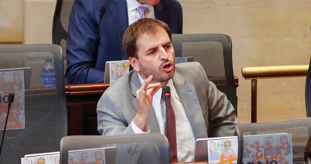  El representante Andrés Forero dice que se han presentado vicios en el trámite de la reforma.