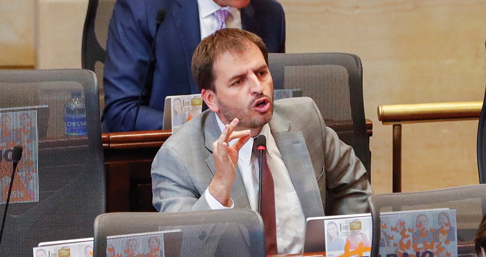  El representante Andrés Forero dice que se han presentado vicios en el trámite de la reforma.