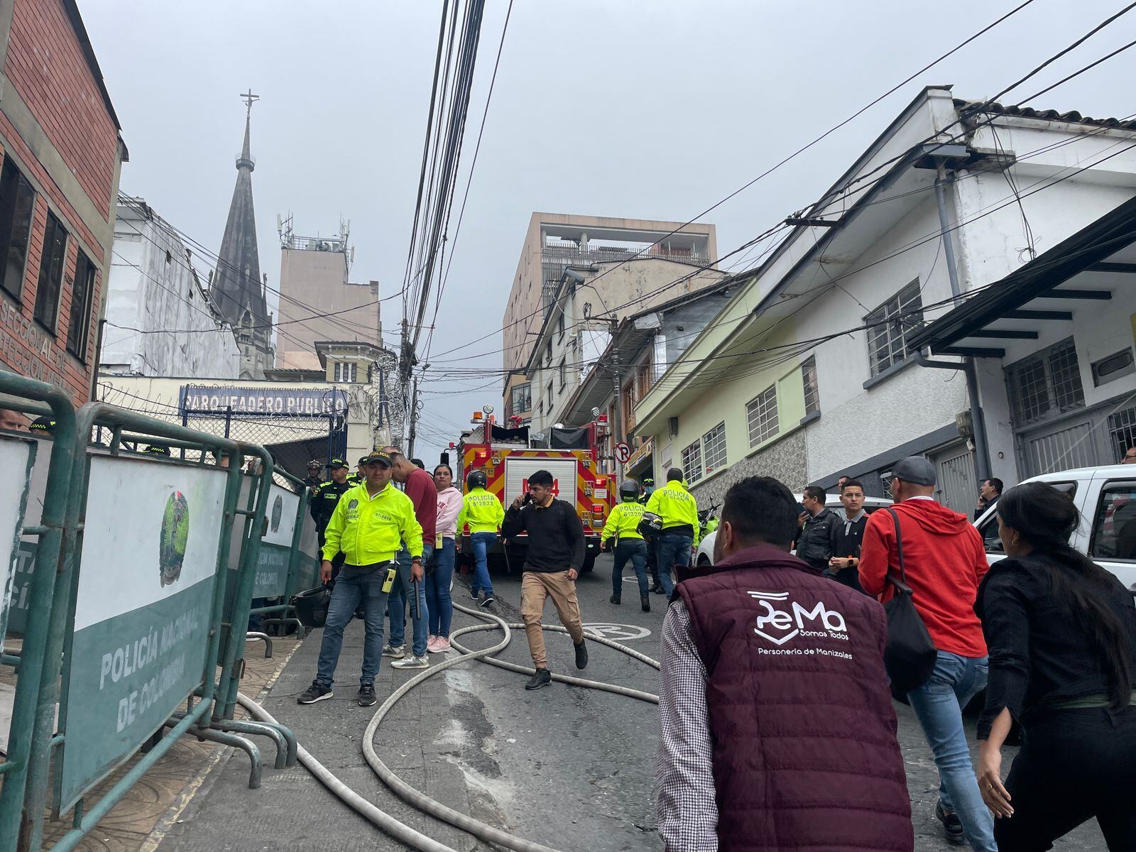 A diferentes centros asistenciales son trasladadas las personas afectadas por un incendio en la Unidad de Personas Privadas de la Libertad ubicada en el barrio San José de Manizales