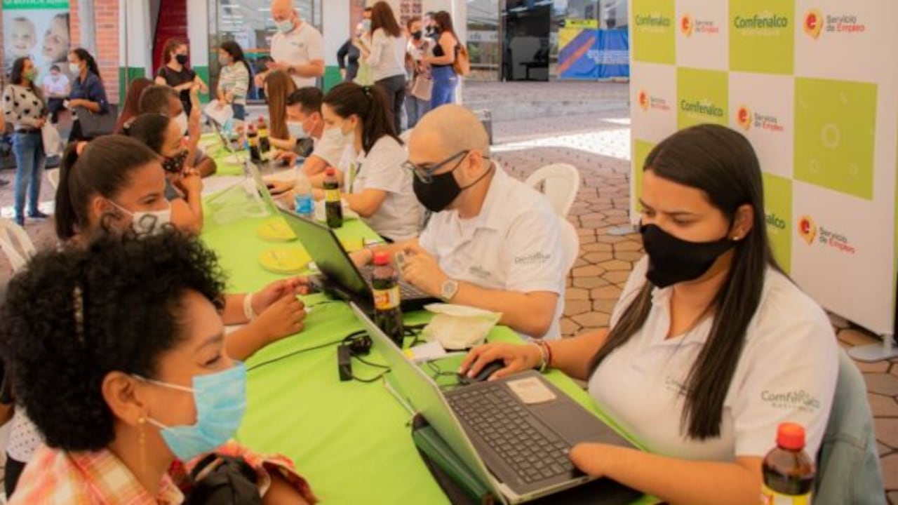 Jornada de empleo de Comfenalco en Antioquia.