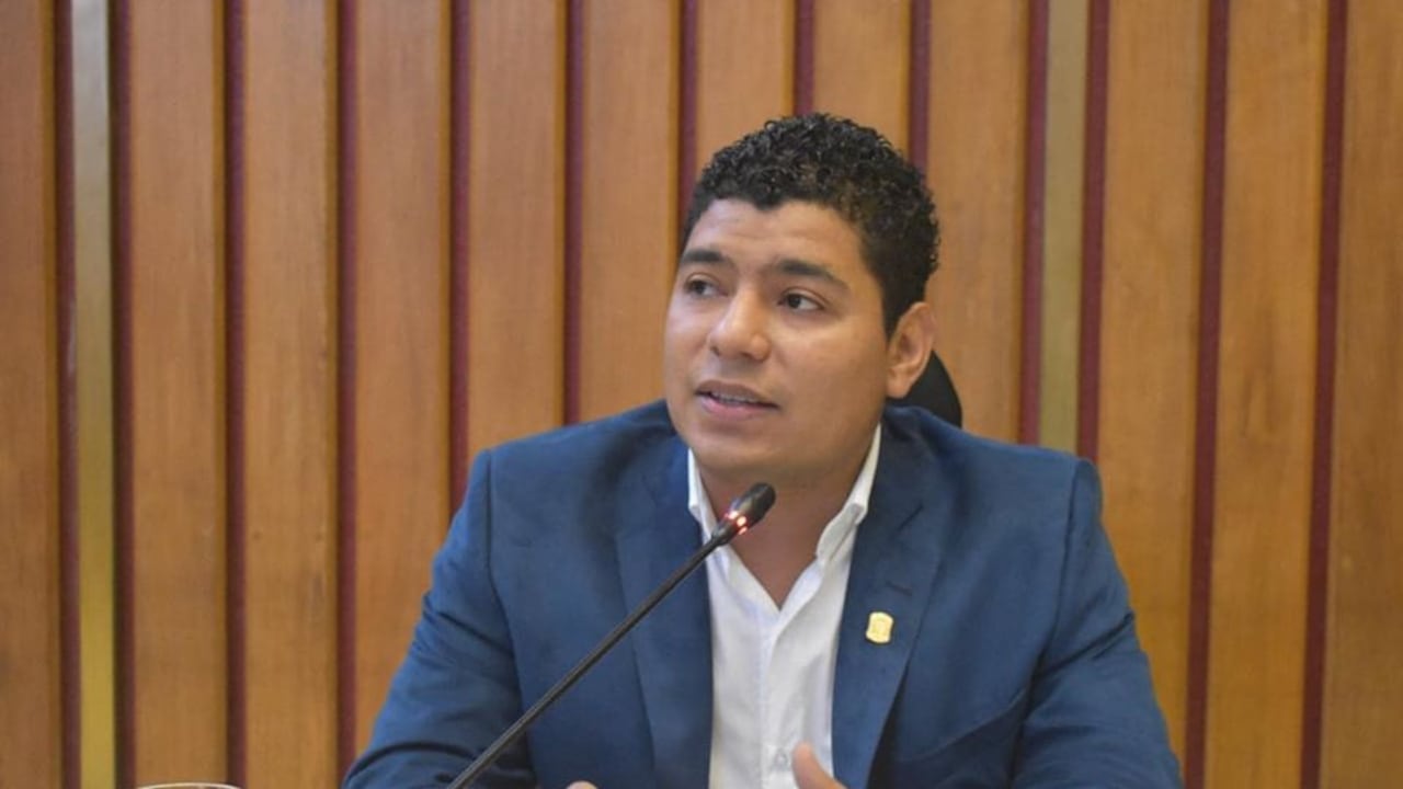 El diputado de Antioquia Luis Peláez pidió que no le hagan daño a su familia por estos hechos y que simplemente estaba cumpliendo con su deber, al denunciar lo que no le parece que es correcto en el departamento.