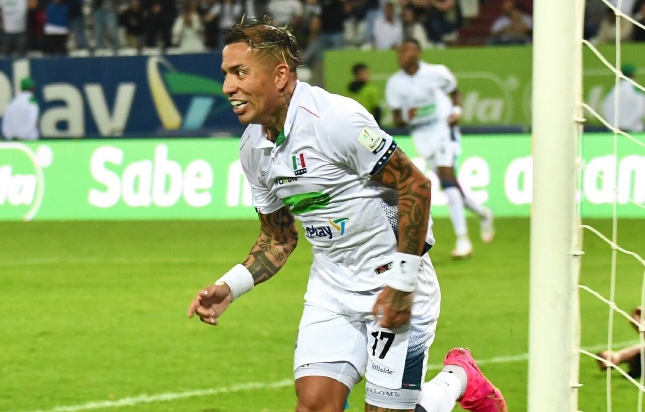 Dayro Moreno arrancó la liga colombiana con gol frente a Atlético Nacional.