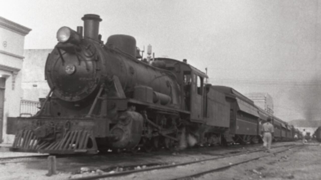 EL TREN DE MACONDO, ARACATACA, COLOMBIA. S/F. DEL LIBRO MACONDO VISTO POR LEO MATIZ.