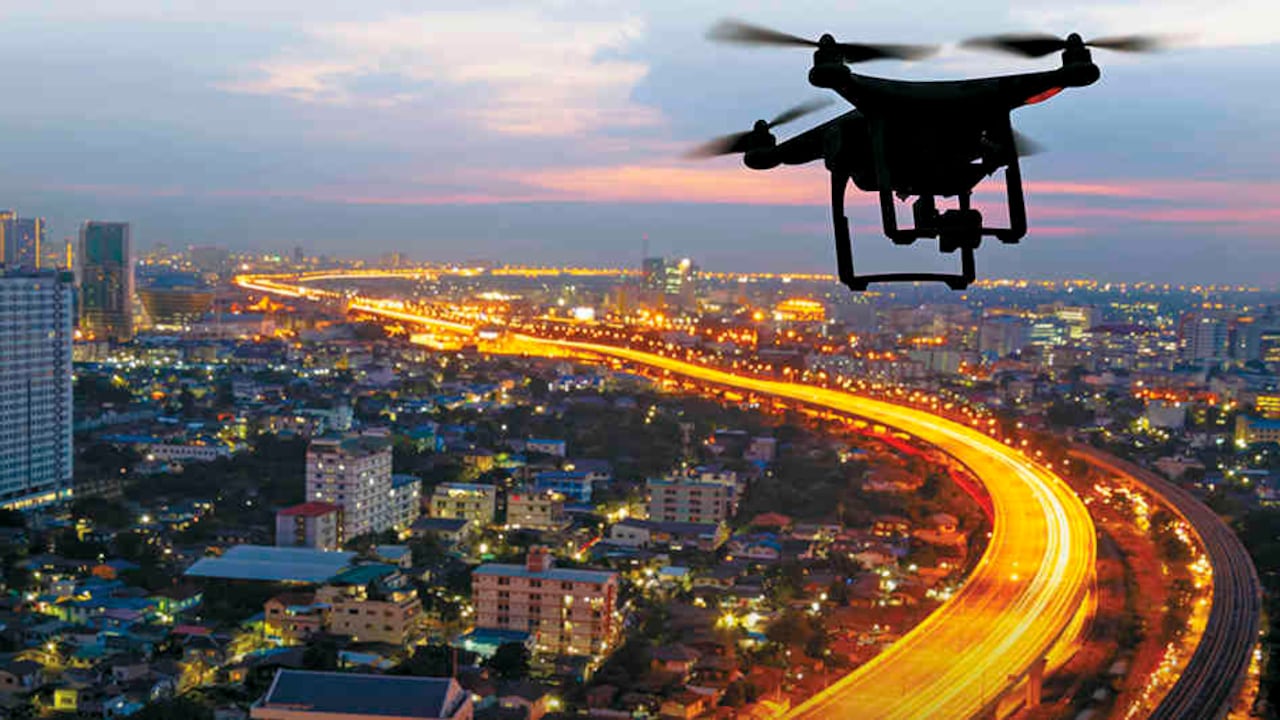 Los drones han venido sustituyendo las tradicionales comisiones topográficas, ahorrando tiempos de ejecución.