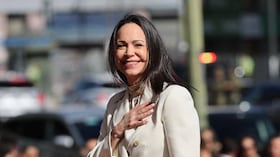 María Corina Machado afirmó en un video publicado en X que busca regresar a Venezuela para acompañar a la ciudadanía y denunció restricciones para su ingreso al país en medio de una emergencia.