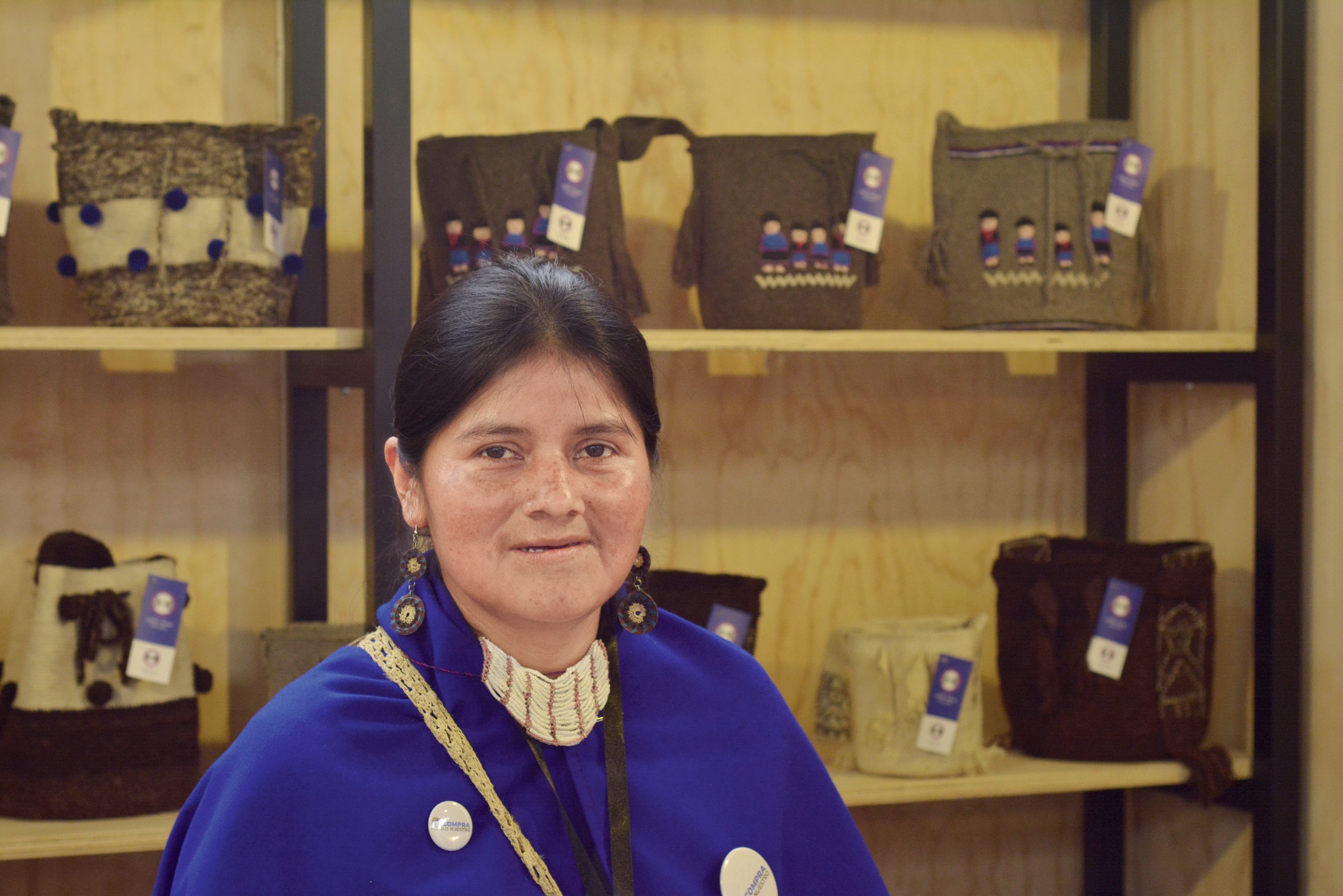 María Cecilia Tombe, líder misak, Medalla a la Maestría Artesanal 2017.