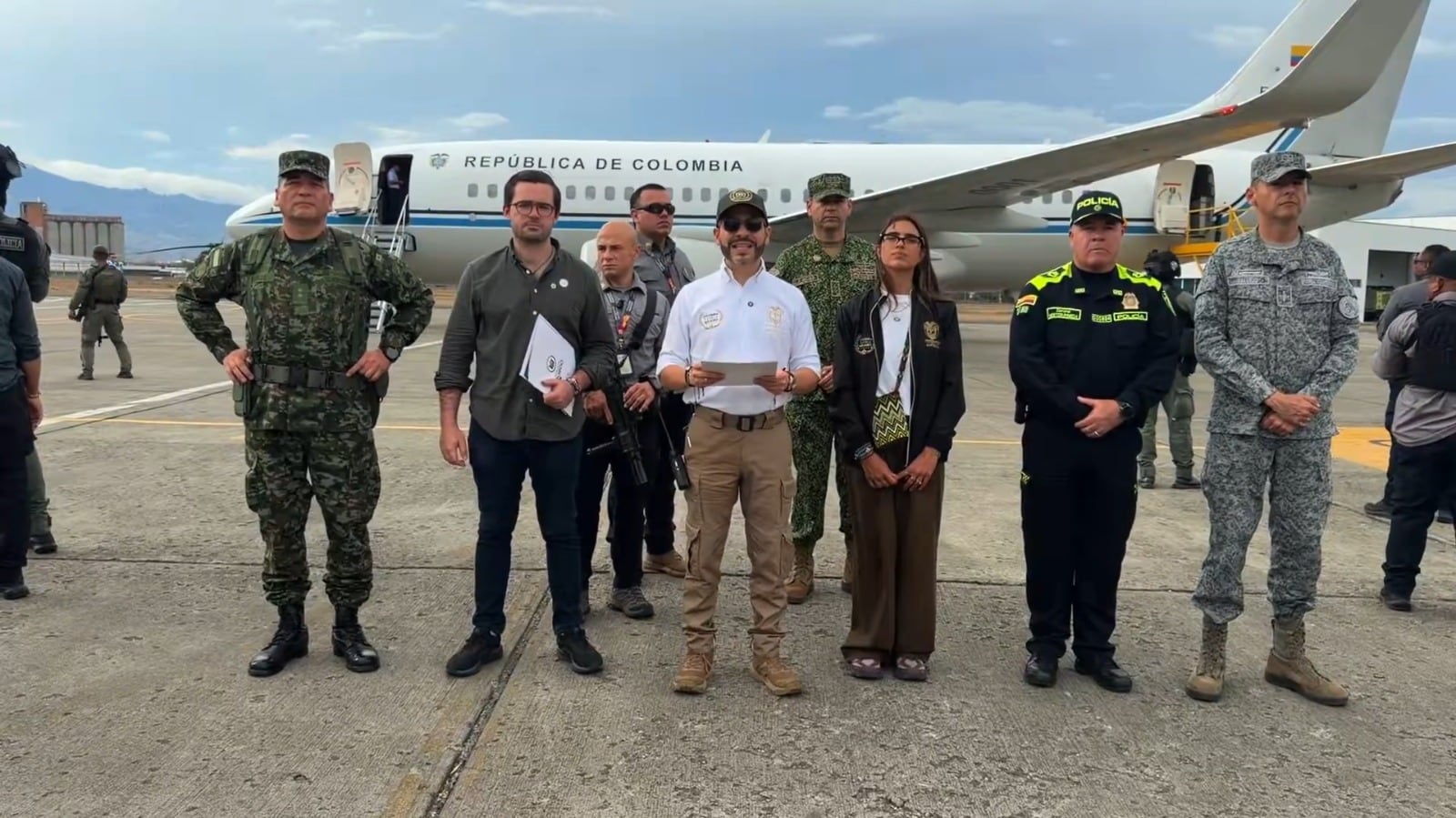 Presidente Abelardo De La Espriella habla sobre reactivar empalmes regionales y anuncia $515 mil millones en inversión.