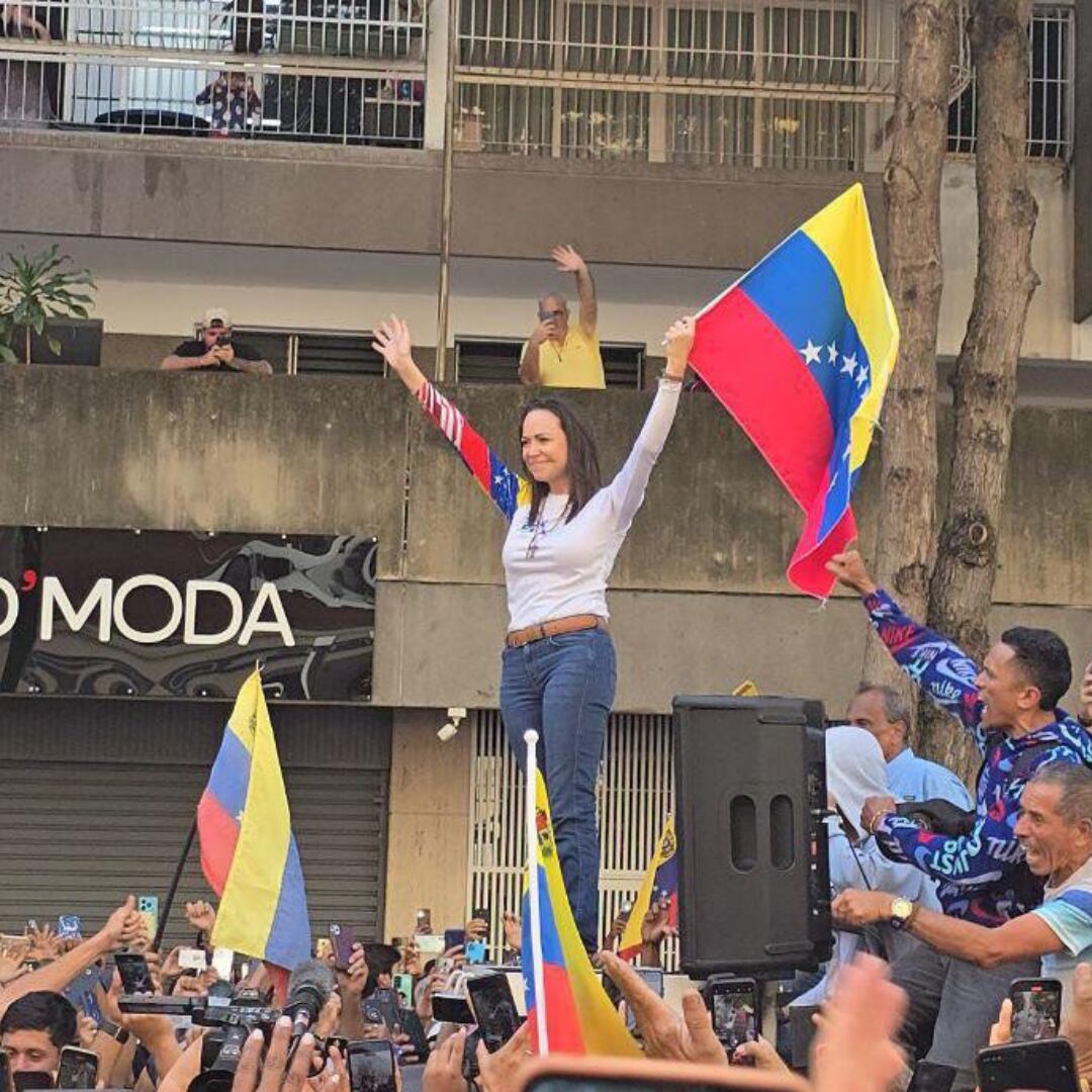 María Corina Machado, líder de la oposición apareció este jueves 9 de enero en las calles de Venezuela.