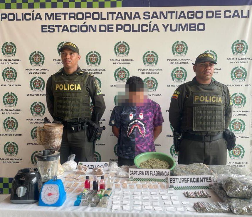 Los hombres habrían sido sorprendidos con estupefacientes.