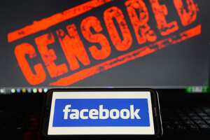 Facebook ha sido acusado por censurar contenido relacionado con un sistema operativo.