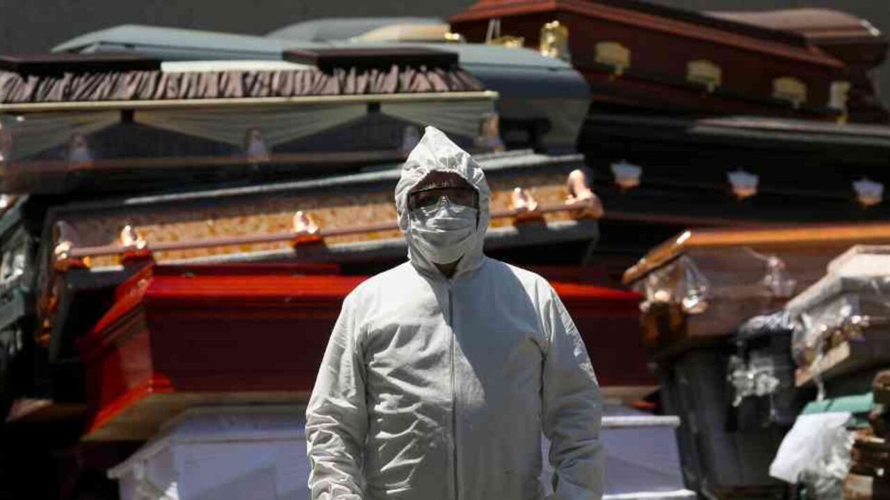 La muerte no se resuelve en un instante, sino en un proceso que toma horas, y cuando sucede, es posible que las células del cerebro estén activas aun cuando no haya respiración.