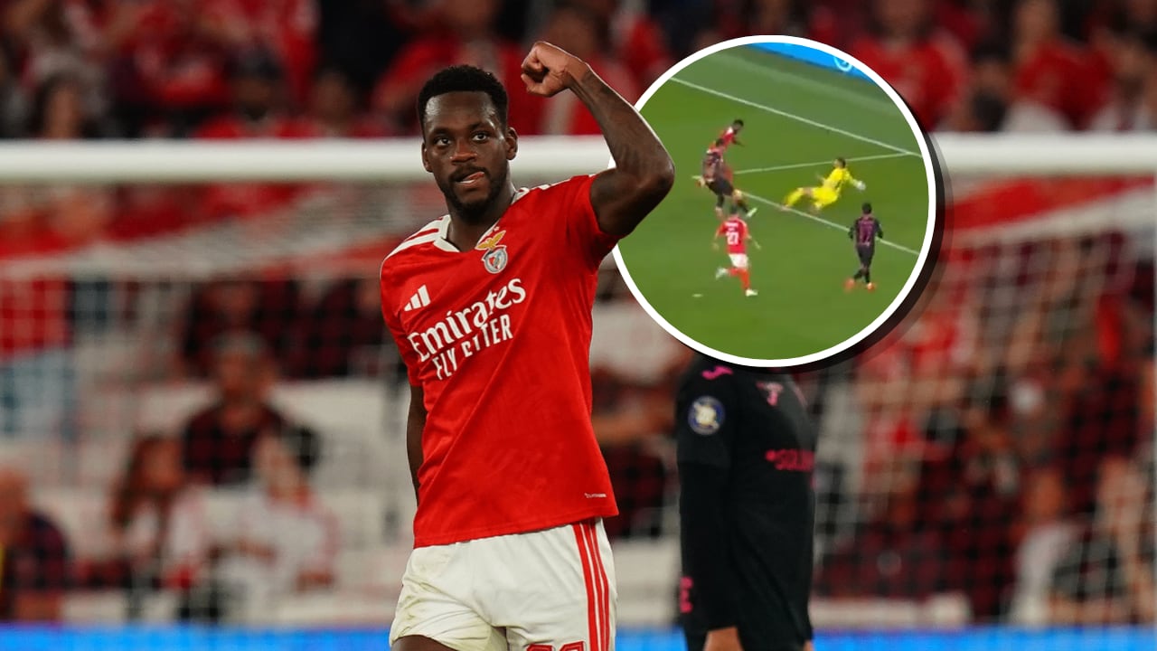 Jhon Jáder Durán (centro) anota un golazo en la victoria de Benfica sobre Gil Vicente.