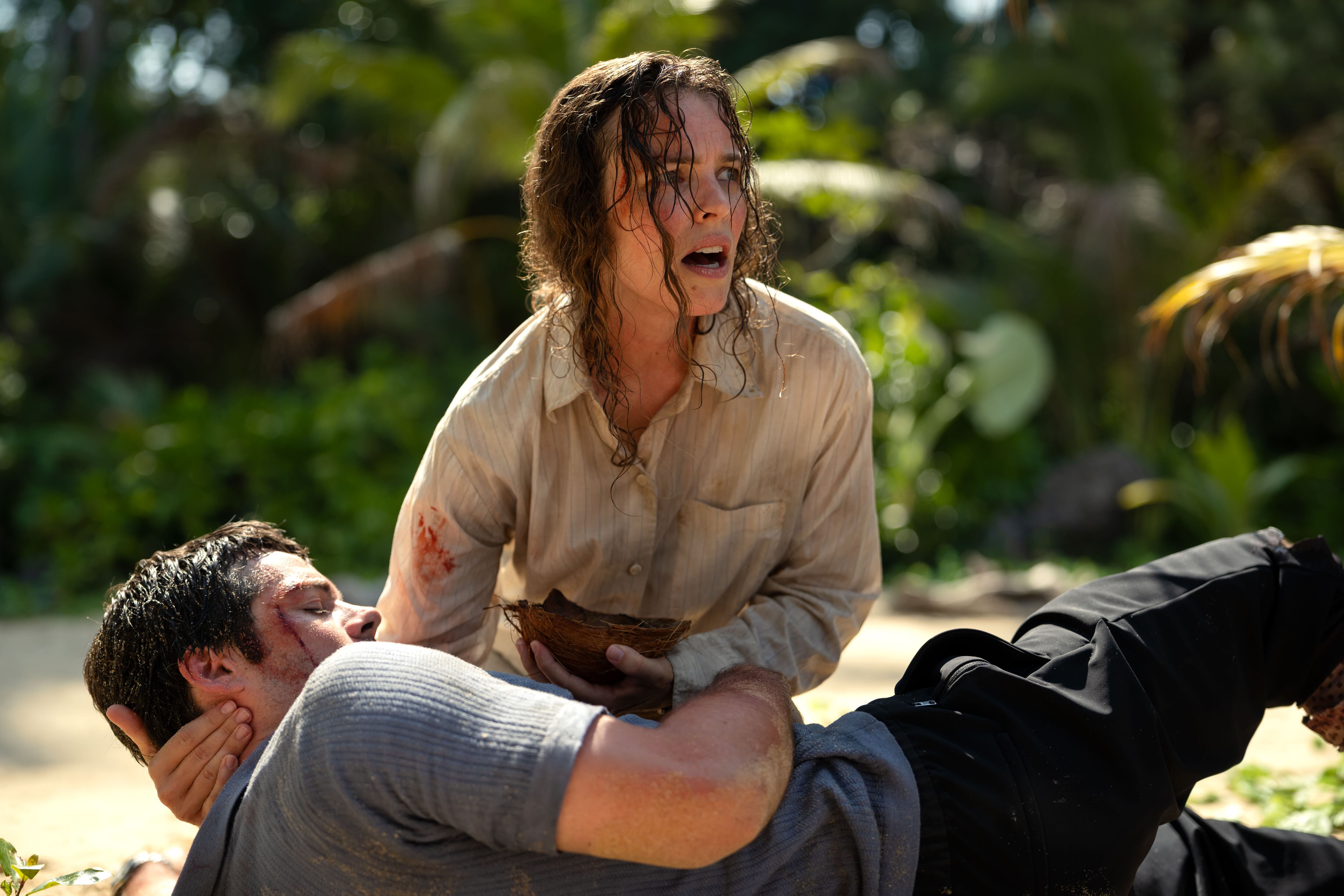 Dylan O'brien es Bradley Preston y Rachal McAdams en '¡Ayuda!'. Foto :Brook Rushton. © 2025 20th Century Studios.