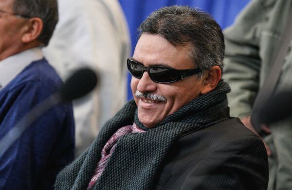 El representante de las FARC Jesús Santrich se presentó a la instalación pública de la mesa de conversaciones entre los  voceros del Gobierno de Colombia y las FARC, con gafas oscuras, en el Hotel Hurdalsjoen.