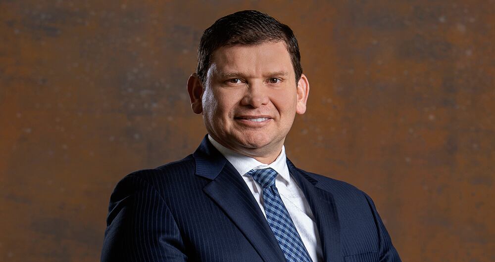 Reconocido por ser Senador de la República de Colombia, fundador y pastor general de la iglesia Misión Paz y de la universidad “CUDES”.