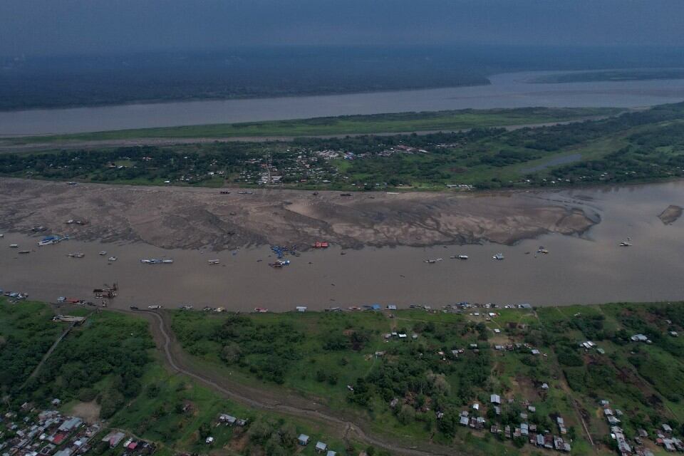 Bajos niveles del río Amazonas (Foto: Defensoría del Pueblo)