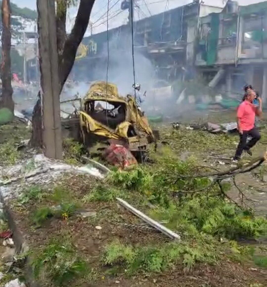 Carro bomba en inmediaciones de la base aérea Marco Fidel Suárez, en Cali.