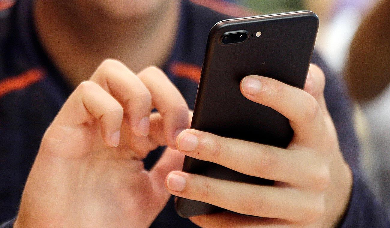 Usuario de un teléfono Android.